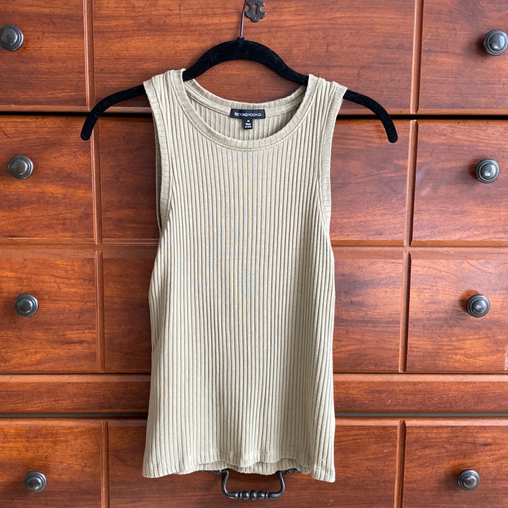 Beyond Yoga Femme muscle tank
